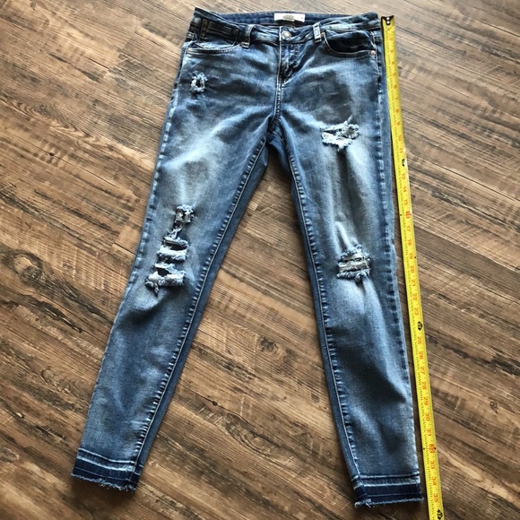 3/$25 - Eighty Two torn crop skinny jeans - Picture 8 of 14